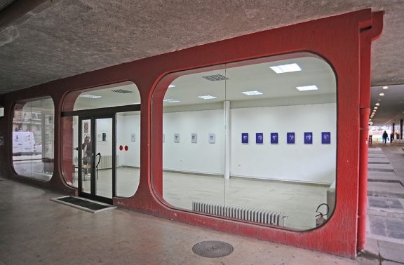 Likovni vodič kroz ličnu mapu doživljenih prostora: Izložba „Bedeker” Sofije Rakidžić u kragujevačkom Malom likovnom salonu 1