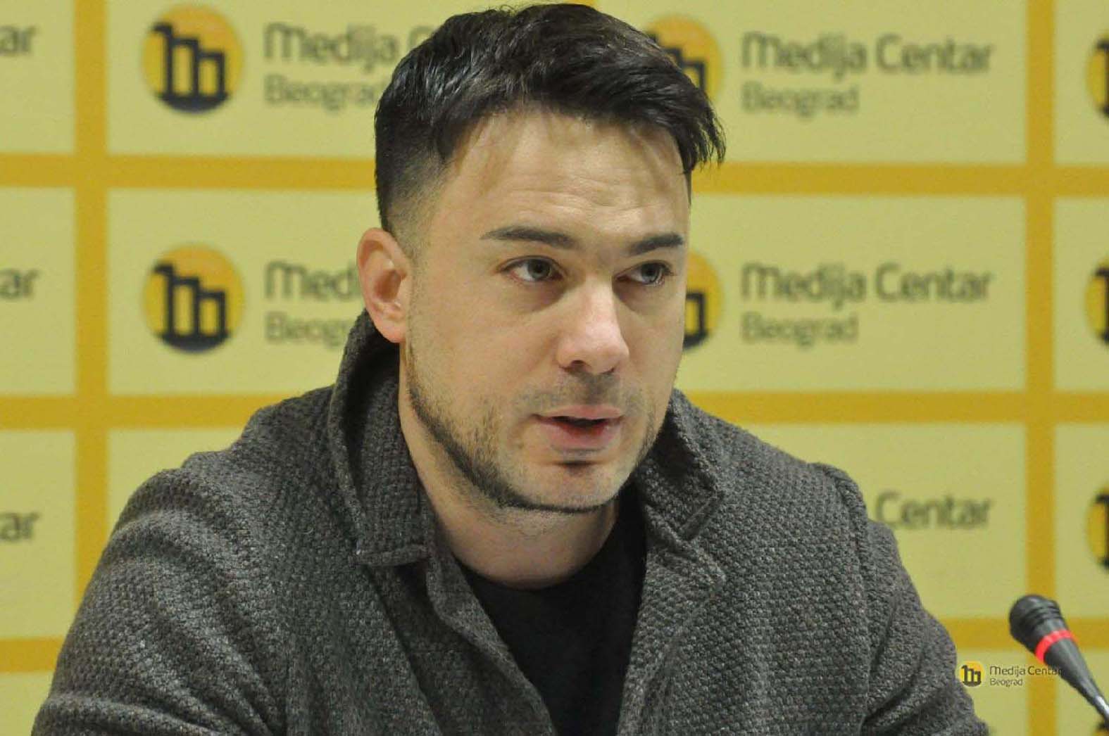 Izbacivanje Branka Ružića iz SPS-a bio bi čin prinošenja žrtve Aleksandru Vučiću i SNS 4 Izbacivanje Branka Ružića iz SPS-a bio bi čin prinošenja žrtve Aleksandru Vučiću i SNS 4