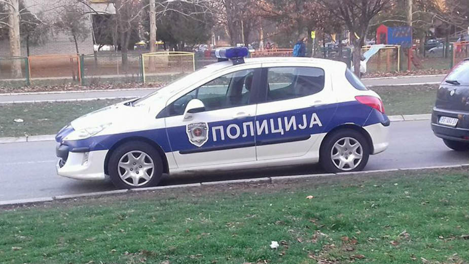 MUP: Uhapšeni osumnjičeni da su jednoj građanki ukrali lična dokumenta i novac, iz ranca 1
