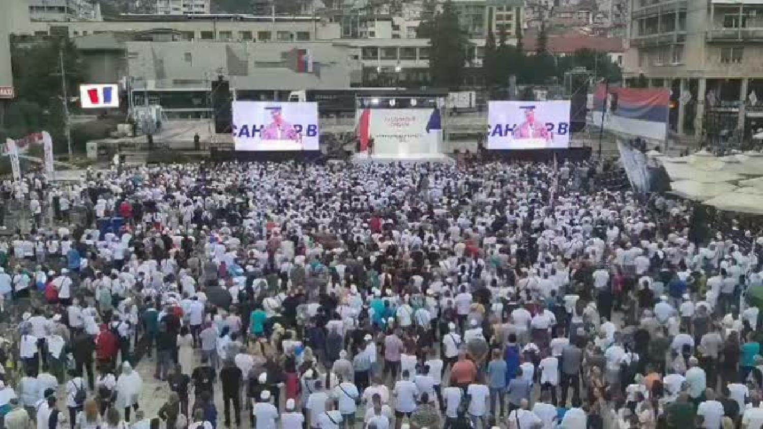 "Ako Vučić dođe u Novi Sad to će biti Užice puta deset": Sagovornici Danasa o zakazanom SNS mitingu na Trgu slobode 2
