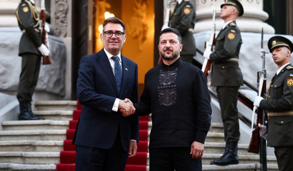 Endi Barnam i Vladimir Zelenski