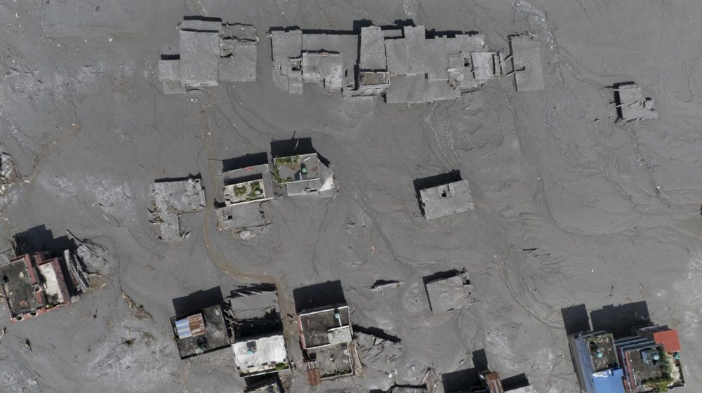 Broj žrtava poplava u Nepalu i Kini porastao na 469: Upozorenje na moguće nove poplave 11