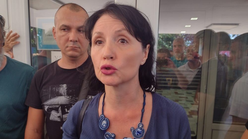 Psihičko i socijalno nasilje ili osveta za podršku studentima i maturantima: Profesorka kragujevačkog ŠUP-a Suzana Rogan ponovo suspendovana 8