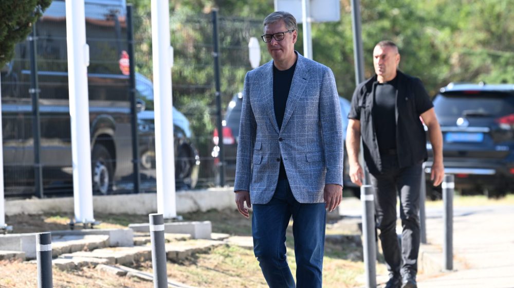 Vučić poručio iz Užica: Olovkom ćemo da ih pobedimo 7