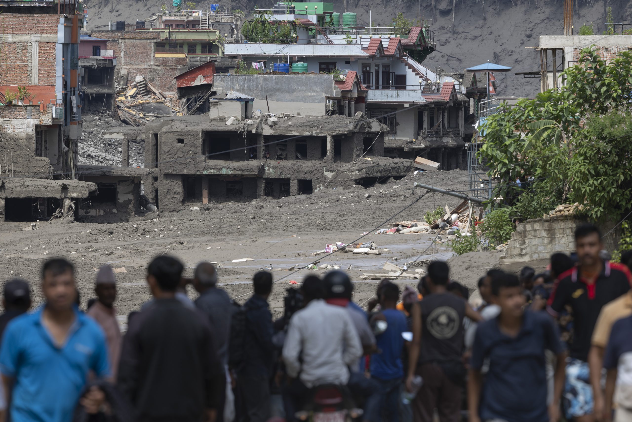Šta je izazvalo katastrofalnu bujicu u Nepalu i Tibetu koja je odnela više od 100 života dok se za hiljadama još traga? 2 Šta je izazvalo katastrofalnu bujicu u Nepalu i Tibetu koja je odnela više od 100 života dok se za hiljadama još traga? 2