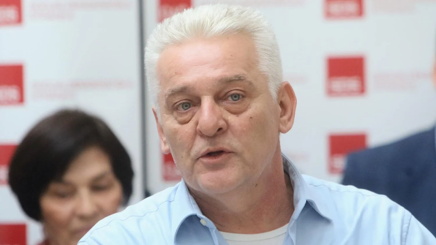 Stanje bezbednosti zaposlenih na radu širom Srbije izuzetno teško: Zakoni se izglasavaju ali izostaje primena 2 Stanje bezbednosti zaposlenih na radu širom Srbije izuzetno teško: Zakoni se izglasavaju ali izostaje primena 2