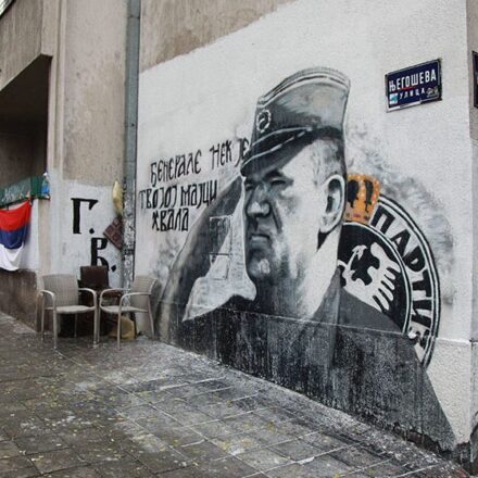 Treba li Vučić da ide na sahranu Ratka Mladića? 1