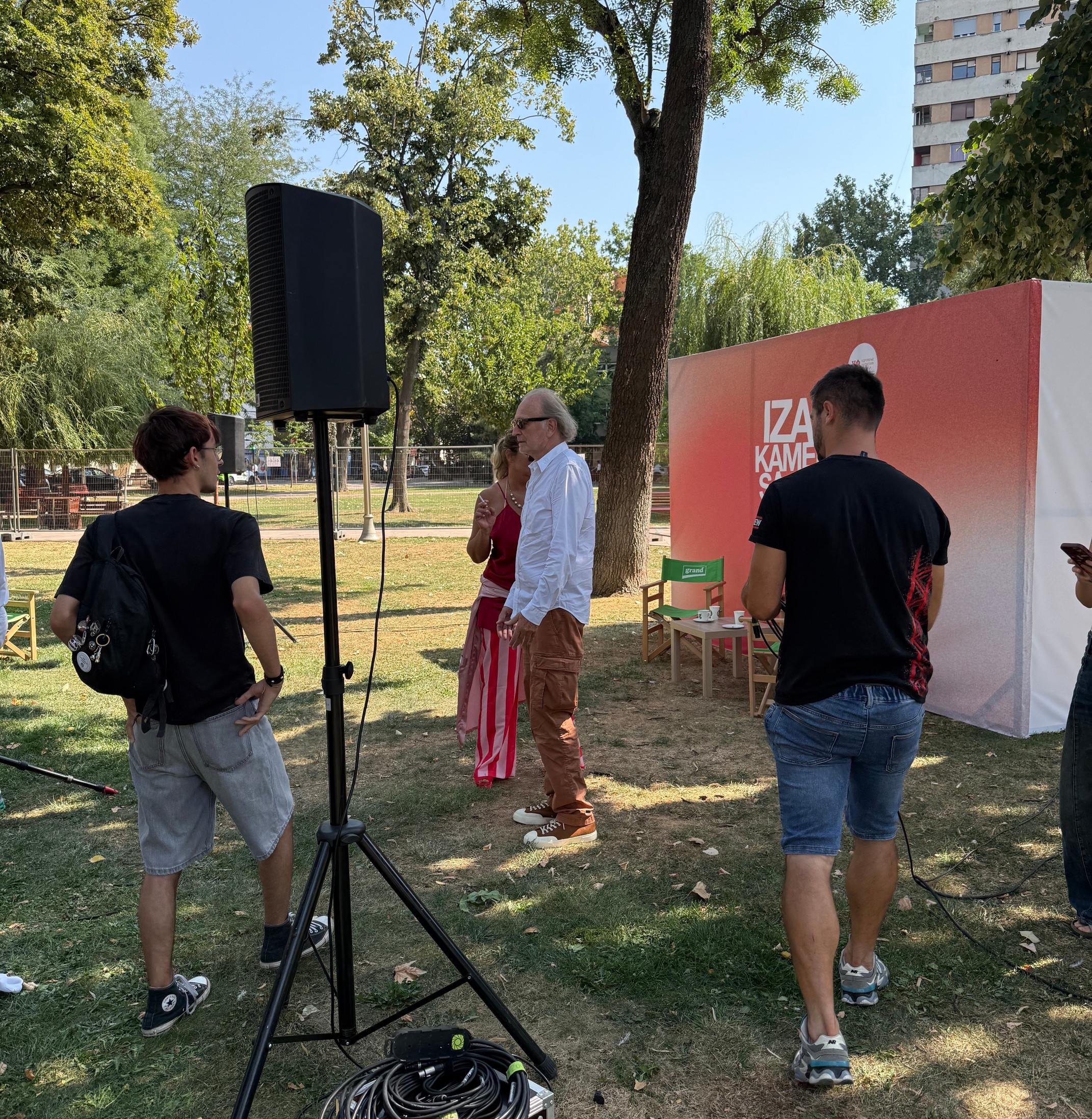 „Mi smo društvo i ljudi i narod koji je sklon zaboravu": Svetozar Cvetković o karijeri, kolegama i Niškom festivalu 3 „Mi smo društvo i ljudi i narod koji je sklon zaboravu": Svetozar Cvetković o karijeri, kolegama i Niškom festivalu 3