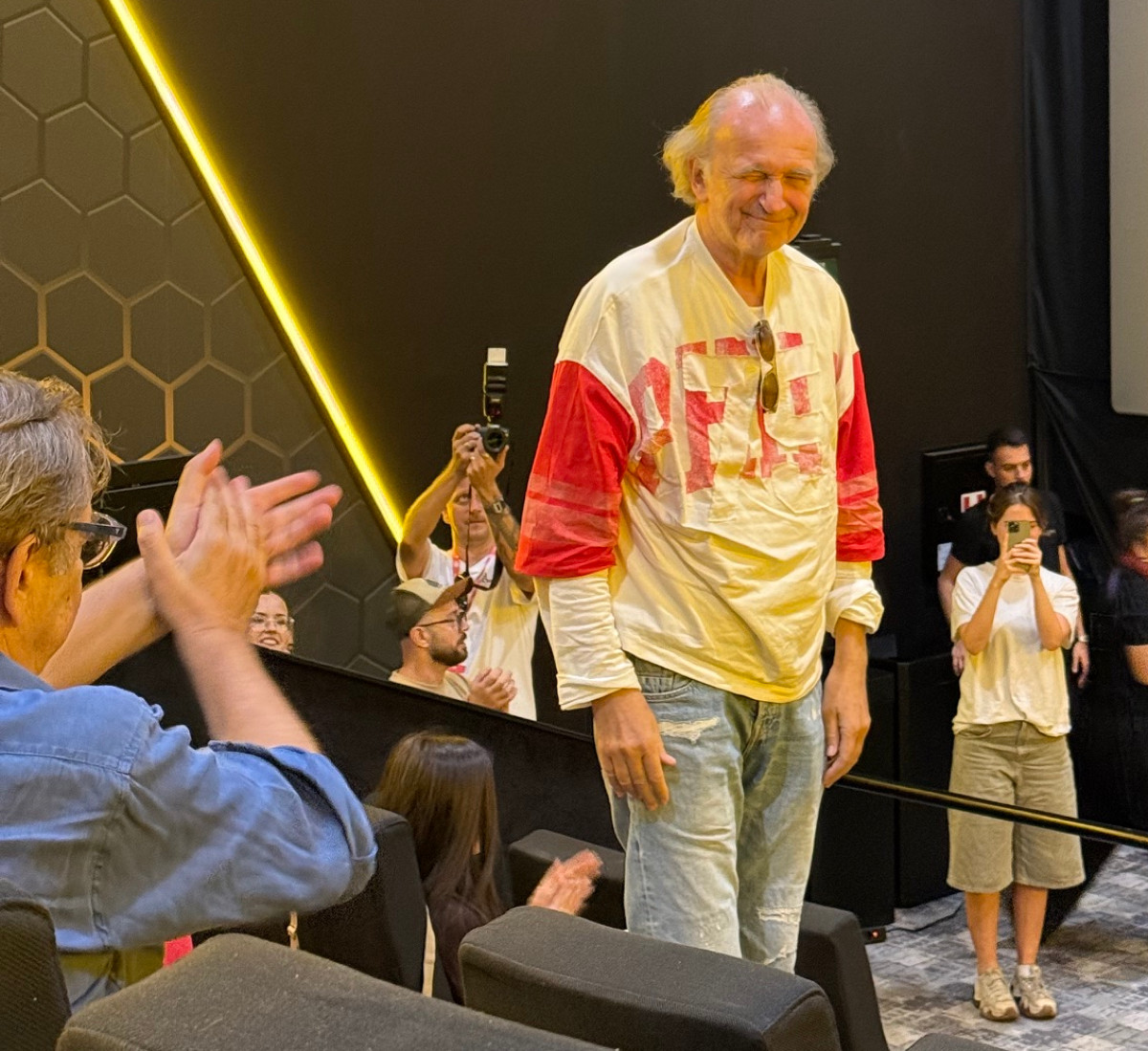 „Mi smo društvo i ljudi i narod koji je sklon zaboravu": Svetozar Cvetković o karijeri, kolegama i Niškom festivalu 5 „Mi smo društvo i ljudi i narod koji je sklon zaboravu": Svetozar Cvetković o karijeri, kolegama i Niškom festivalu 5