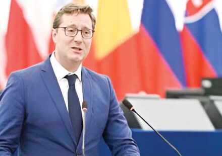 Vladimir Prebilič o prisluškivanju studenata: Kratak je put od žvučnog topa do špijuniranja 1