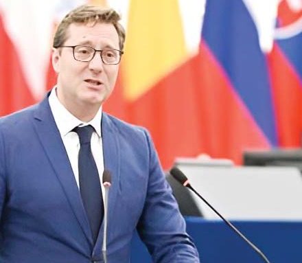 Vladimir Prebilič o prisluškivanju studenata: Kratak je put od žvučnog topa do špijuniranja 1