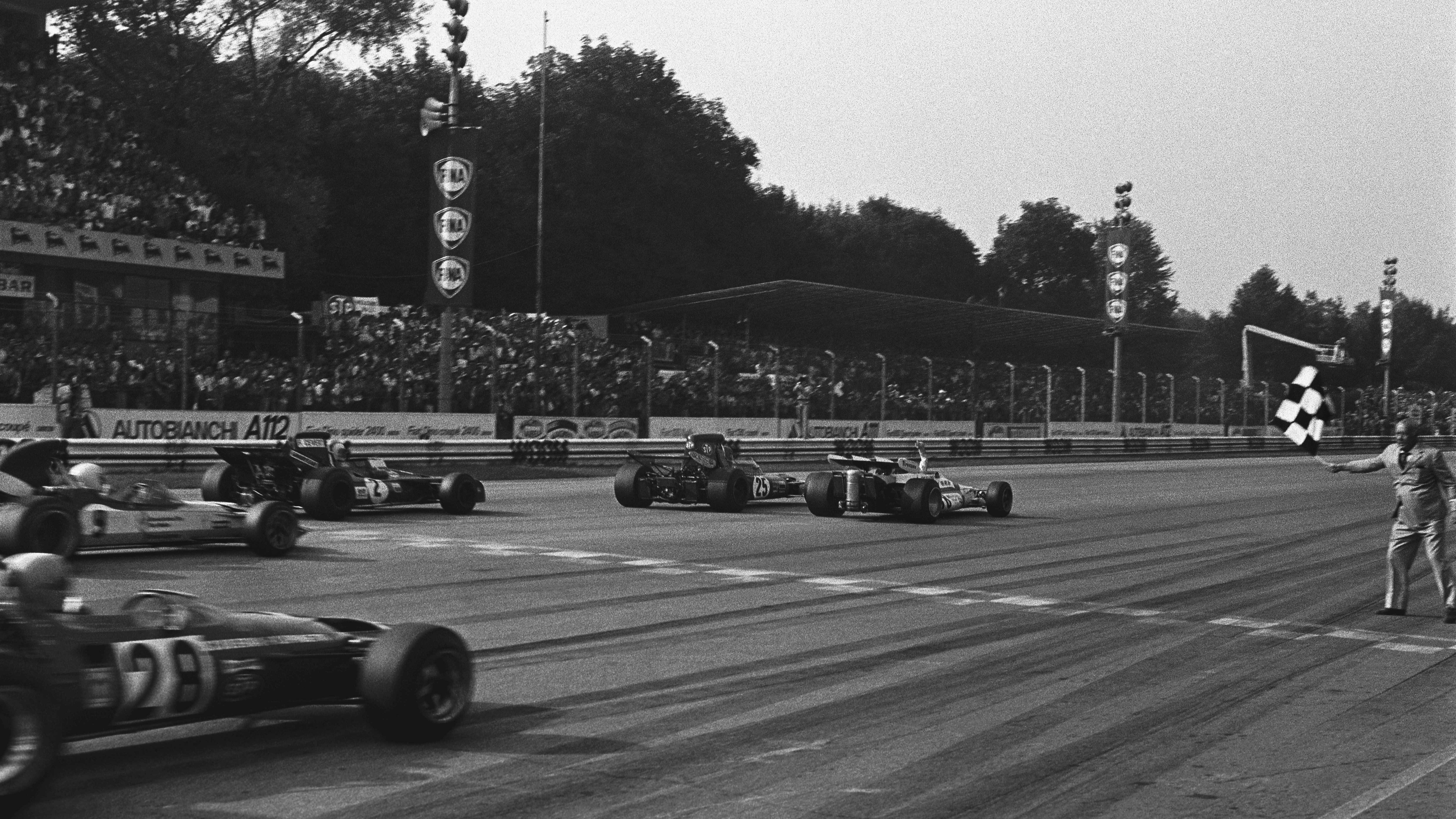 Još jedna triler završnica viđena je 1971, kada je u Monci pobedio Piter Getin iz tima BRM ispred Ronija Pitersona iz Marča, Fransoe Kevera iz Tajrela, Majka Hejlvuda iz Surtisa i Haudena Genlija iz BRM-a.