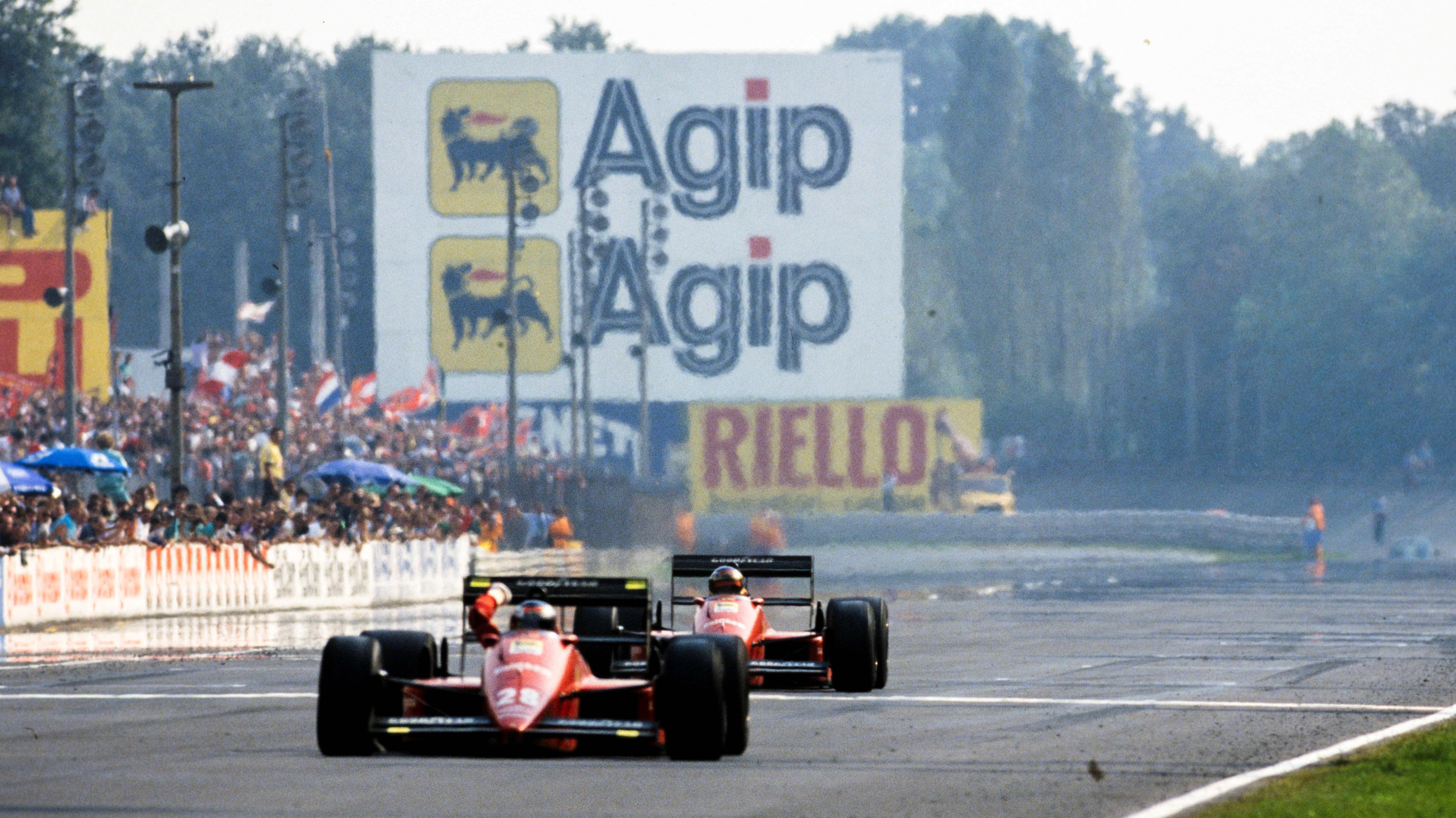Trka u Monci 1988. bila je jedina te sezone u kojoj nisu pobedili vozači Meklarena, a Gerhard Berger i Mikele Alboreto iz Ferarija su prvi prošli kroz cilj