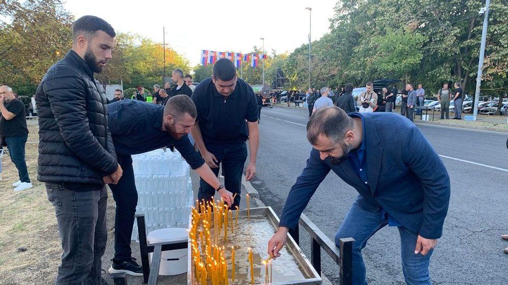 sahrana ratka mladića