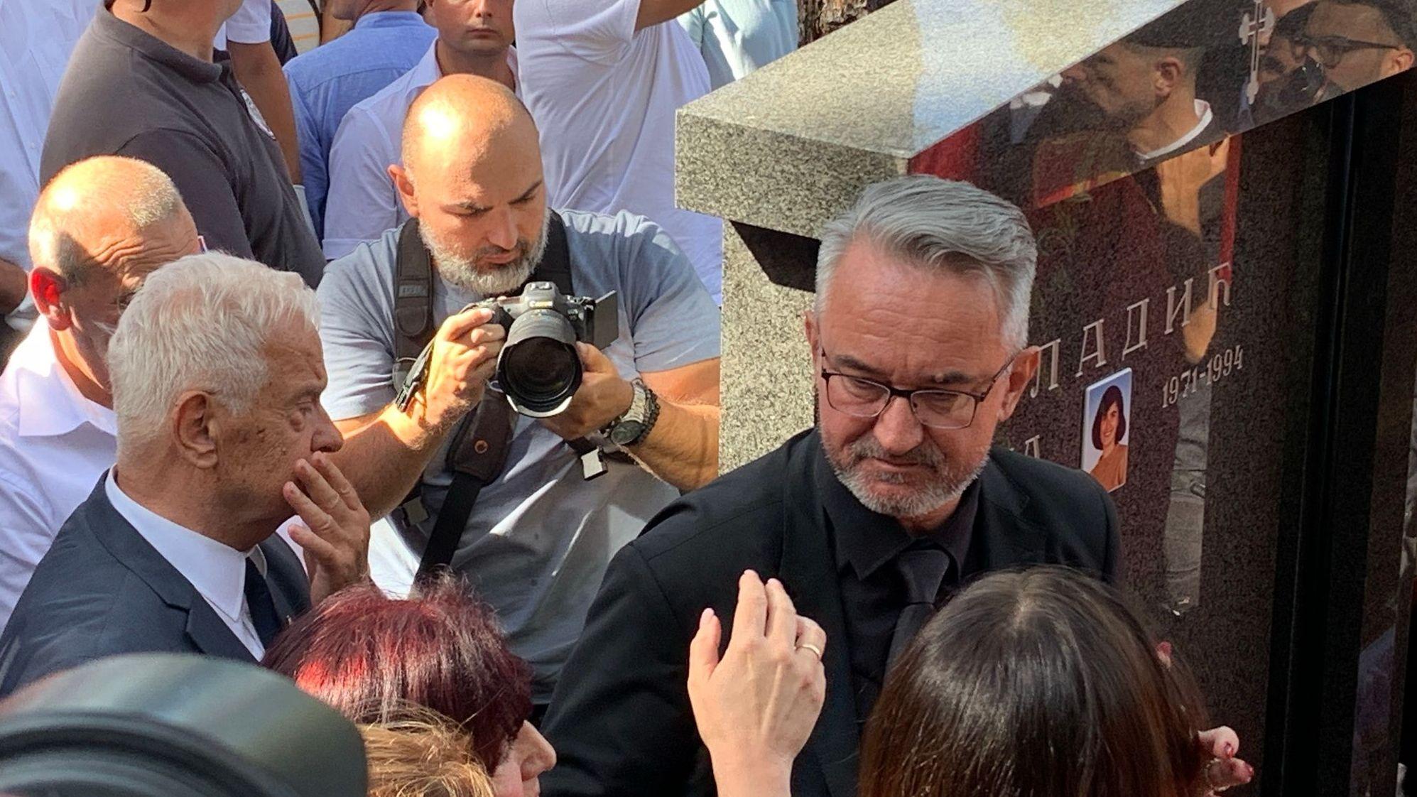 Darko Mladić na sahrani oca Ratka Mladića