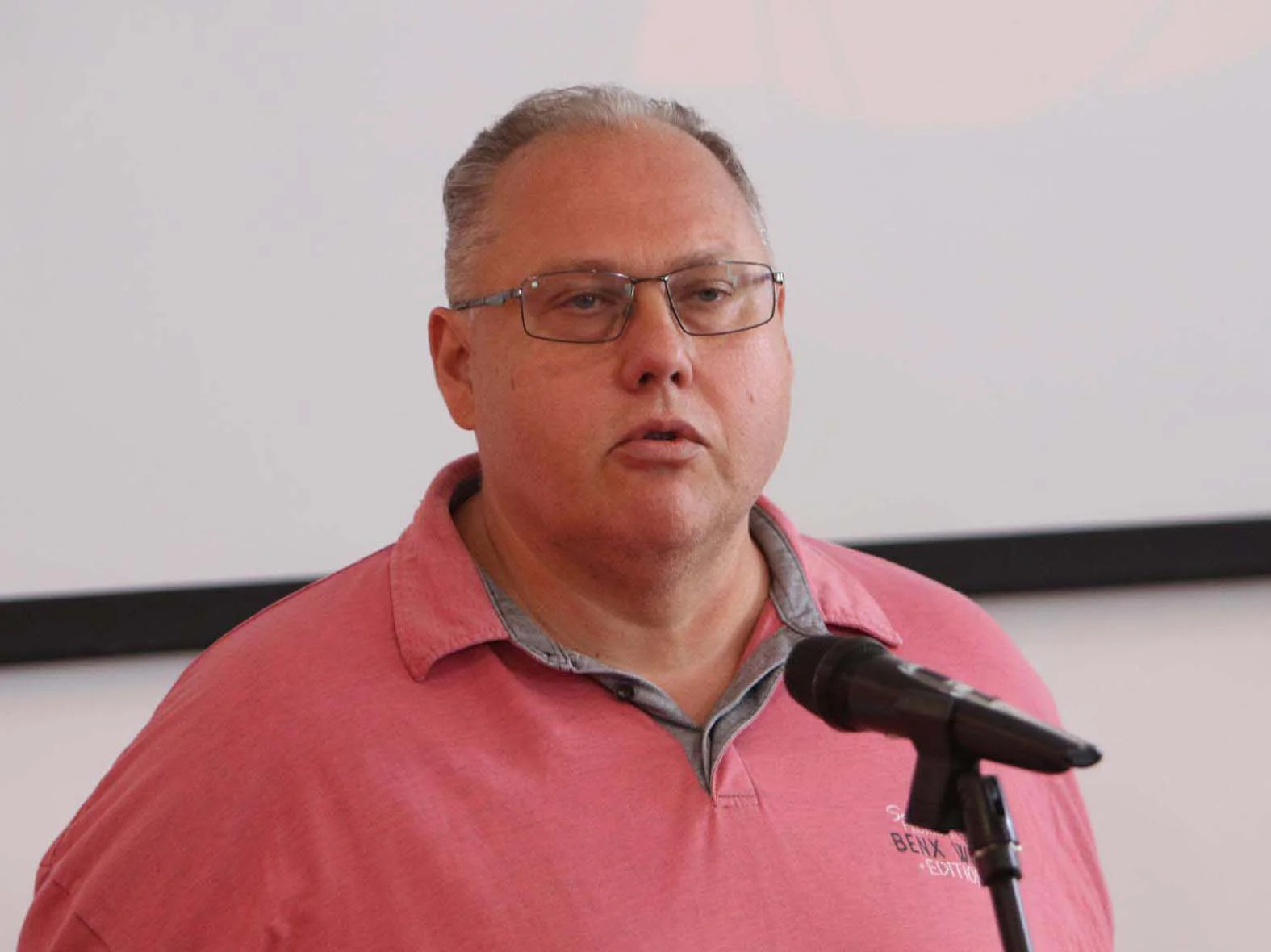 Naprednjački „izborni inženjering" ili praznik demokratije: O raspisivanju izbora i tome šta nas čeka narednih mesec i po 6 Naprednjački „izborni inženjering" ili praznik demokratije: O raspisivanju izbora i tome šta nas čeka narednih mesec i po 4