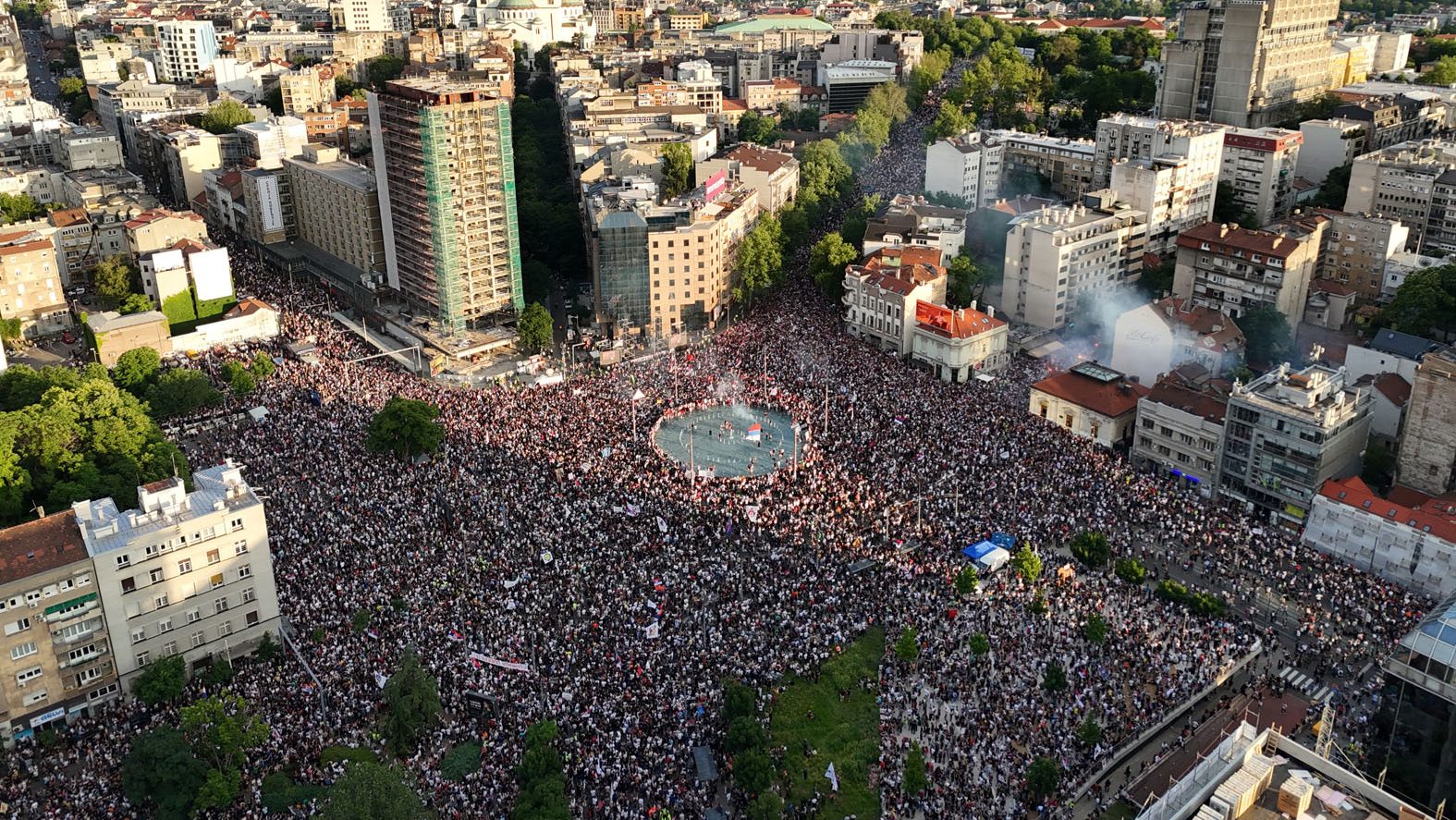 Postoje dve opcije – ili ćemo da menjamo državu ili ćemo da menjamo državu 7 Postoje dve opcije – ili ćemo da menjamo državu ili ćemo da menjamo državu 7