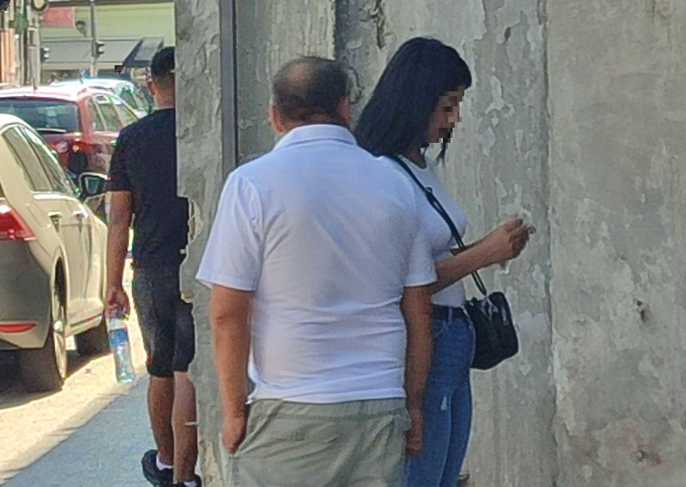 Karićev Pokret snaga Srbije skupljao potpise za izbornu listu u Novom Sadu: Očevici tvrde da se potpis plaćao 7.000 dinara, iz stranke to demantuju 3