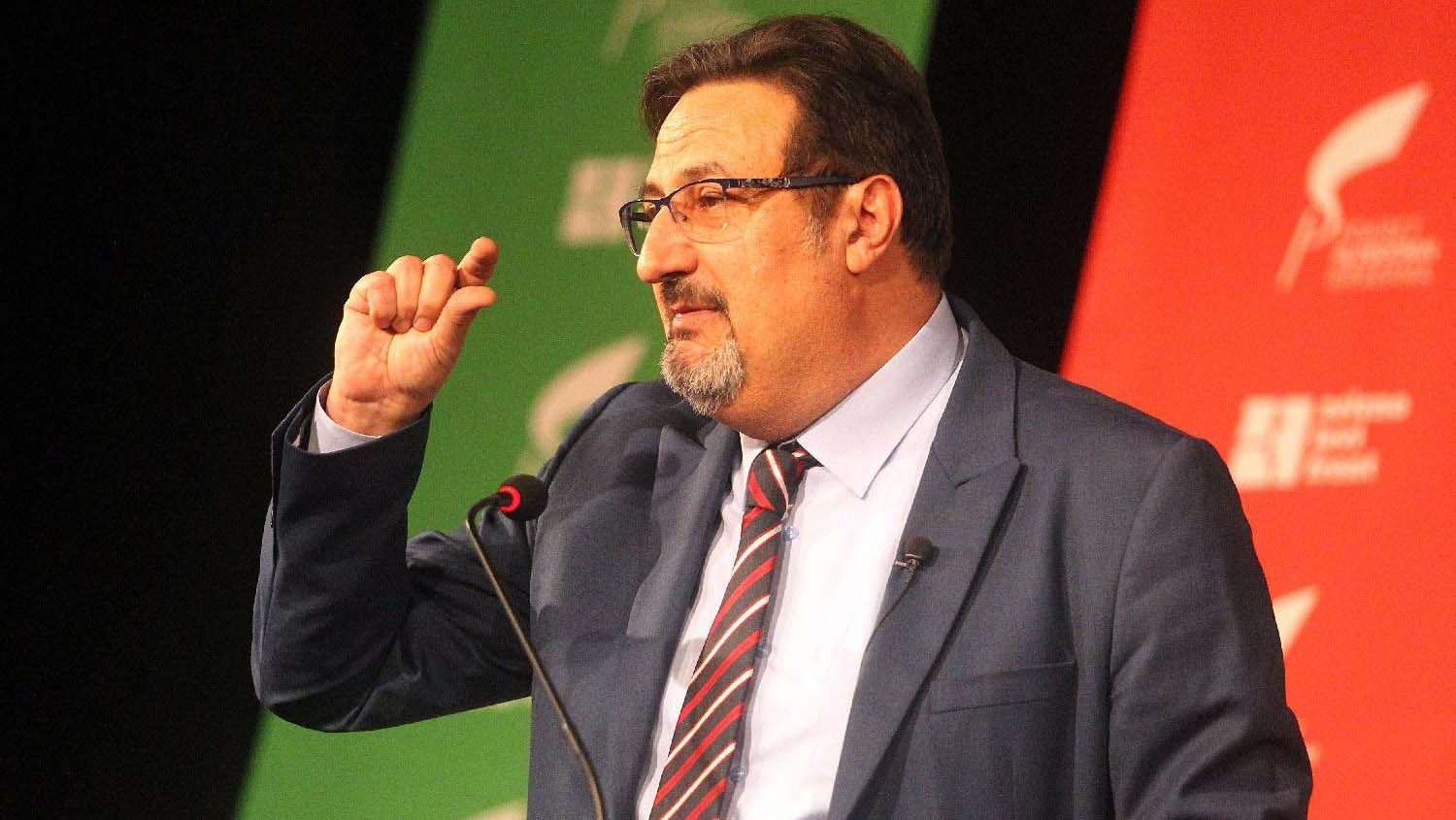 Dačić otkrio partijsku doktrinu - vlast gori, SPS ne sagoreva: O poređenju SPS-a sa biblijskim grmom kupina 6 Dačić otkrio partijsku doktrinu - vlast gori, SPS ne sagoreva: O poređenju SPS-a sa biblijskim grmom kupina 5