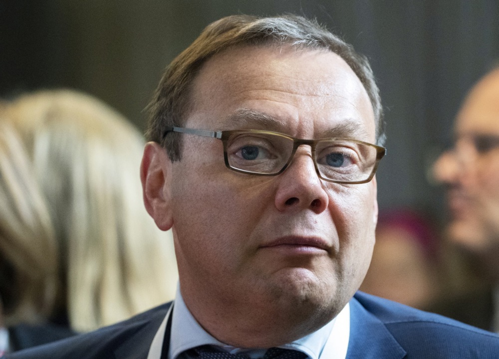 "Putinovi ljudi": Ko su ruski milijarderi Ališer Usmanov i Mihail Fridman, koje su diplomate EU skinule sa spiska sankcija i zbog čega? 3 "Putinovi ljudi": Ko su ruski milijarderi Ališer Usmanov i Mihail Fridman, koje su diplomate EU skinule sa spiska sankcija i zbog čega? 3