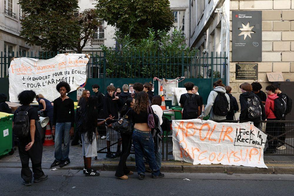protest srednjoškolaca u francuskoj