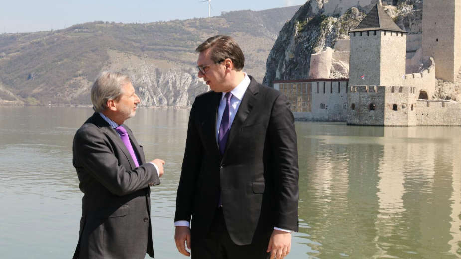 Austrijski Zeleni traže razjašnjenje: U kom svojstvu je Johanes Han bio na sastanku sa Vučićem? 1