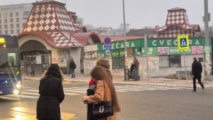 Autobus udario u taksi vozila na Zelenom vencu, pet osoba povređeno 1