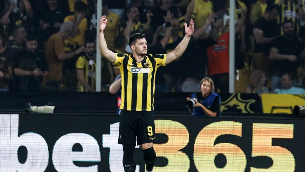 Bura oko penala nad Lukom Jovićem: "Oni koji ulažu u burad baruta trebalo je dobro da razmisle o klađenju na hrome konje" 2 Luka Jović, AEK Atina