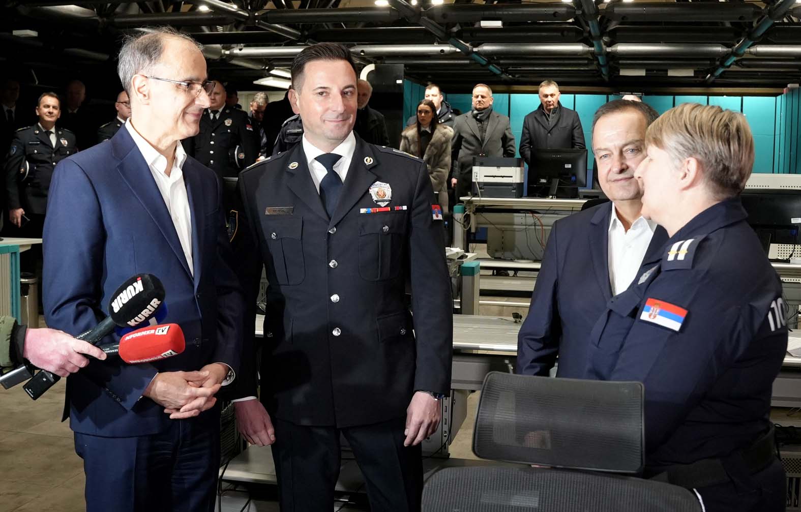 Čuvar trona u Nemanjinoj 11: Sagovornici Danasa o zaostavštini odlazećeg premijera Đure Macuta 2 Čuvar trona u Nemanjinoj 11: Sagovornici Danasa o zaostavštini odlazećeg premijera Đure Macuta 1