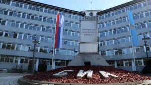 DS traži rasformiranje Bezbednosno-informativne agencije i uspostavljenje nove službe 3