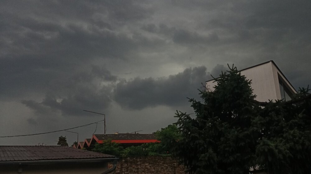 Vreme danas: Ujutru hladno, tokom dana kiša i oko 20 stepeni 9