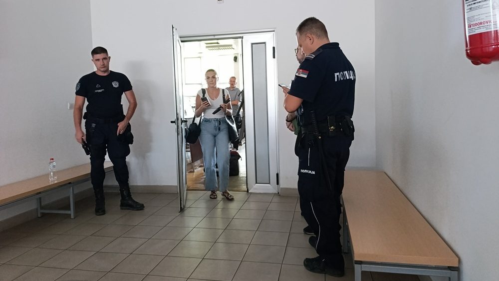 Direktor Jovine gimnazije o vraćanju suspendovanih profesora na posao: "Sudije sprovode državni udar, tražiću prebacivanje na onlajn nastavu" 2
