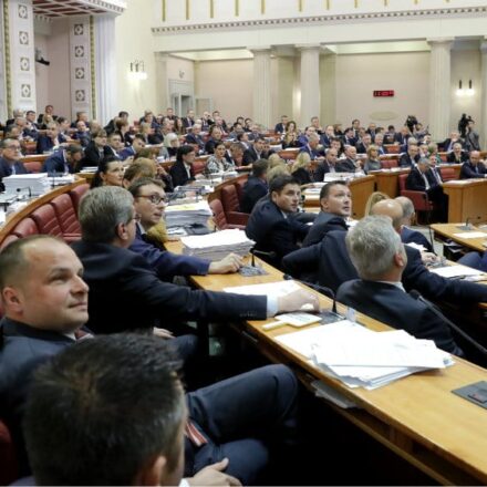 Hrvatski Sabor stao uz Srbiju: Odbijen predlog za suspenziju pregovora sa EU zbog sahrane Mladića uz državne počasti 1