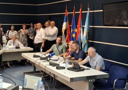 Iz Građanske platforme "100% Sad." poručuju gradonačelniku: Biće referenduma o "Novom Sadu na vodi" 1