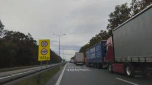 Kamioni jedino čekaju na prelazima sa Hrvatskom, ali po više sati 1