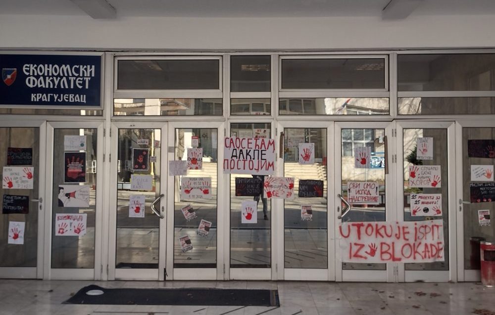 Ko donosi odluku o pomeranju početka školske godine i da li su nove blokade fakulteta rešenje? 2