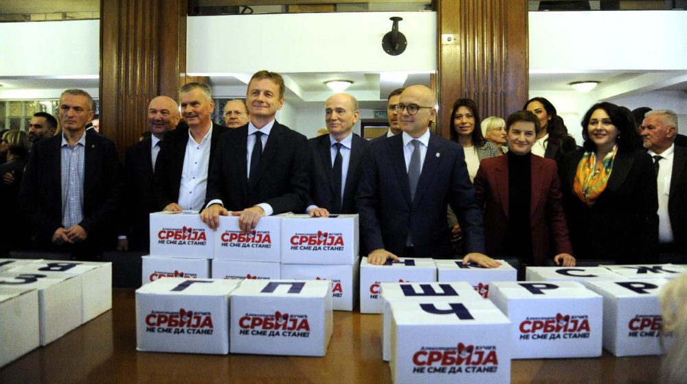SNS predao RIK-u potpise za izbornu listu Ujedinjena Srbija 15