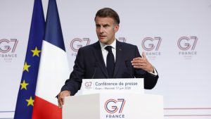 Emanuel Makron na G7
