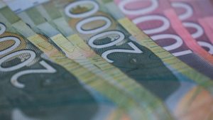Ministar finansija: Više od pola miliona prijava za pomoć od 6.000 dinara 1
