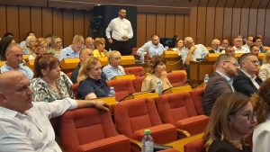 Na početku sednice Skupštine grada Novog Sada minut ćutanja za Ratka Mladića 1