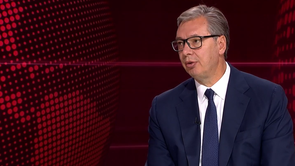 Naprednjački „izborni inženjering" ili praznik demokratije: O raspisivanju izbora i tome šta nas čeka narednih mesec i po 2 Naprednjački „izborni inženjering" ili praznik demokratije: O raspisivanju izbora i tome šta nas čeka narednih mesec i po 2