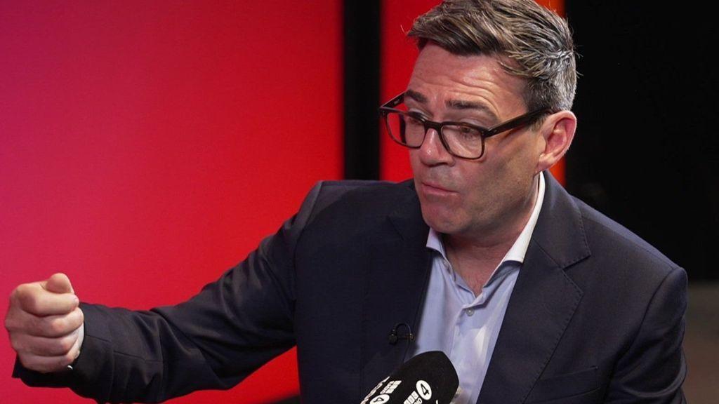 Endi Barnam tokom intervjua za emisiju „Today” na BBC Radiju 4