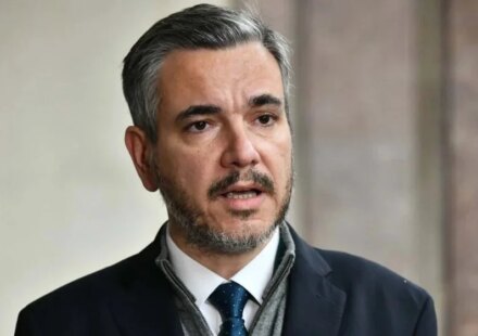 Obradović: Vučić mora da odgovori ko je iz njegovog kabineta upravljao projektom pruge 1