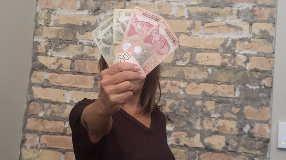 Za 6.000 dinara prvog dana prijavilo se više od 800.000 građana: "Ta cifra govori o položaju srpskog radnika i građanina" 5