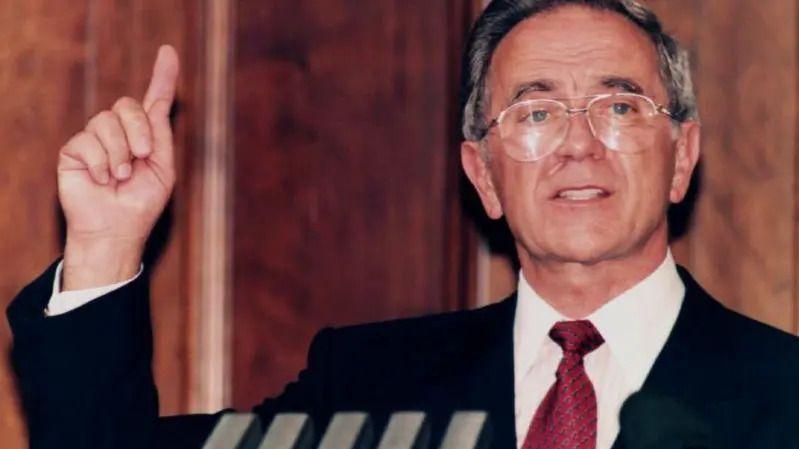 Milan Panić u skupštini, 1992.