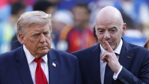 Donald Tramp i Đani Infantino