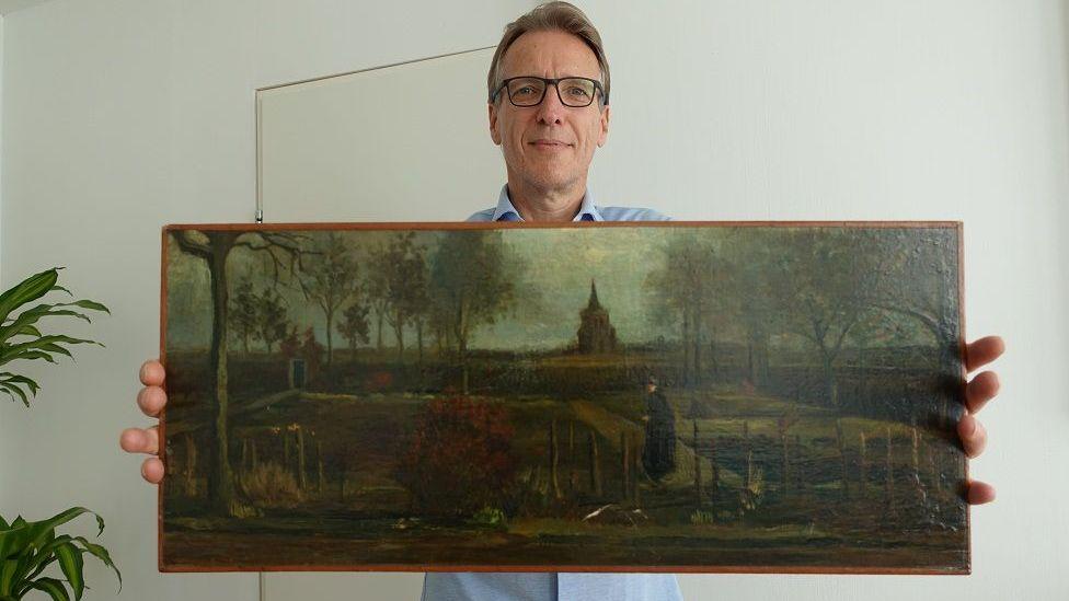 Detektiv za umetnine Brend pomogao je da se pronađe ova slika Vinsenta Van Goga, koja je ukradena 2023. godine, i koju mu je na kraju predao nepoznati čovek