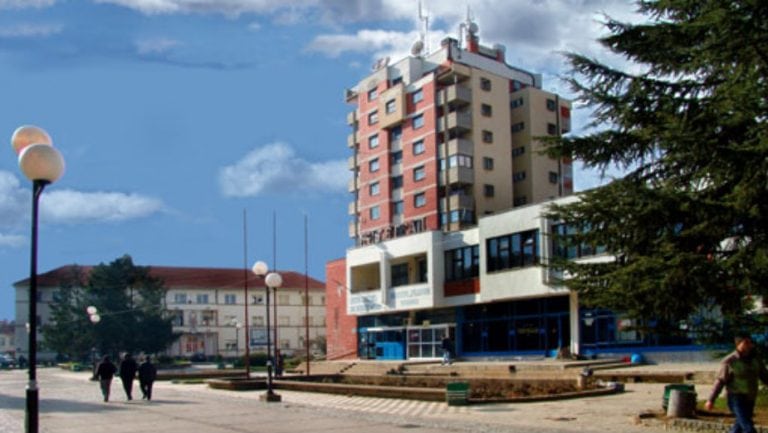 Predstavnici Ambasade SAD sa predsednikom Opštine Bujanovac o pitanjima Albanaca na jugu Srbije 1