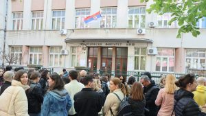Prikupljeno 1,5 miliona dinara za zaposlene na Filozofskom u Nišu, kampanja se nastavlja 1