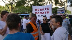 Protest ekoloških organizacija na Terazijama: Traži se moratorijum na sve ugovore o istraživanju i rudarenju 1